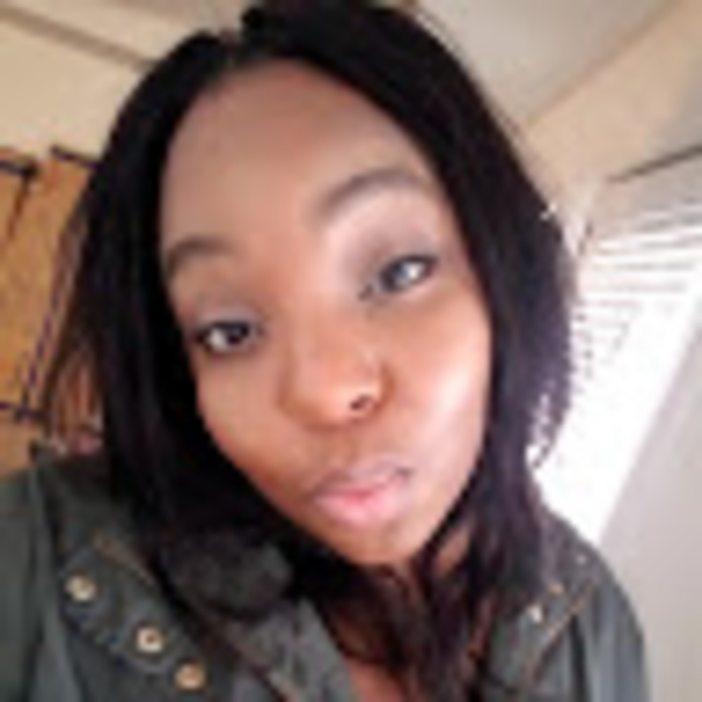 Meet your Posher, Amina